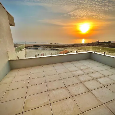 Appartement Povoa De Varzim-sleeps4-beachfront-ac-parking *