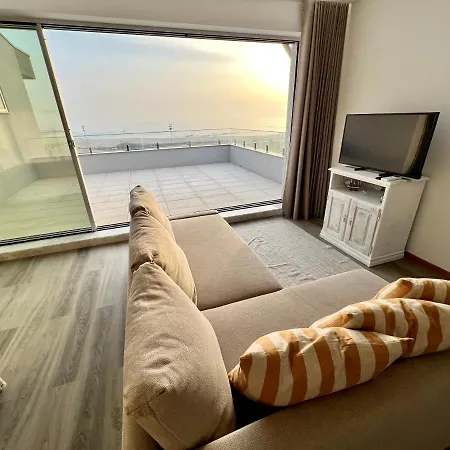 Lejlighed Povoa De Varzim-sleeps4-beachfront-ac-parking